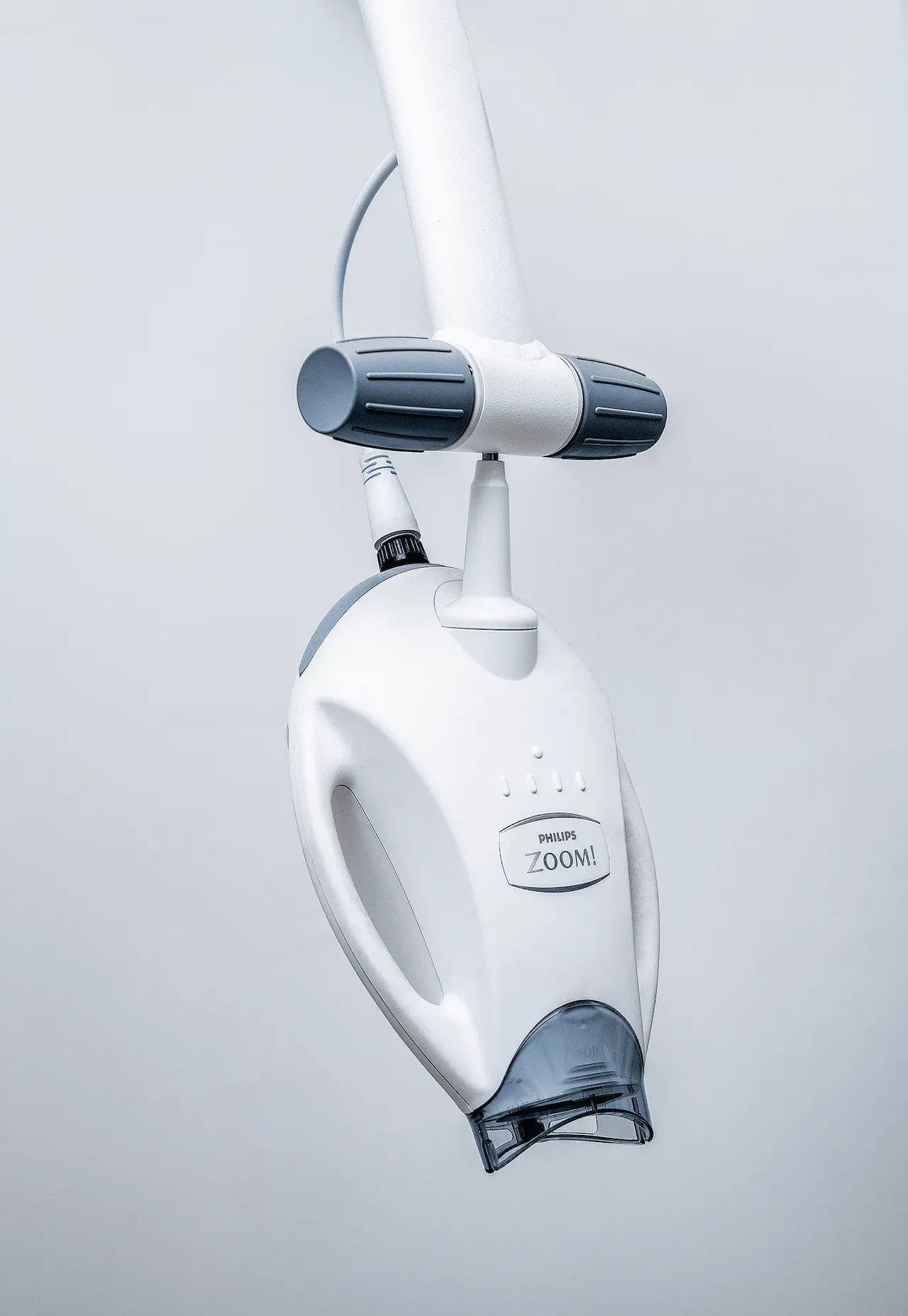 Tratamiento de estética dental en Koura Dental Plus Madrid para mejorar la sonrisa con resultados naturales.